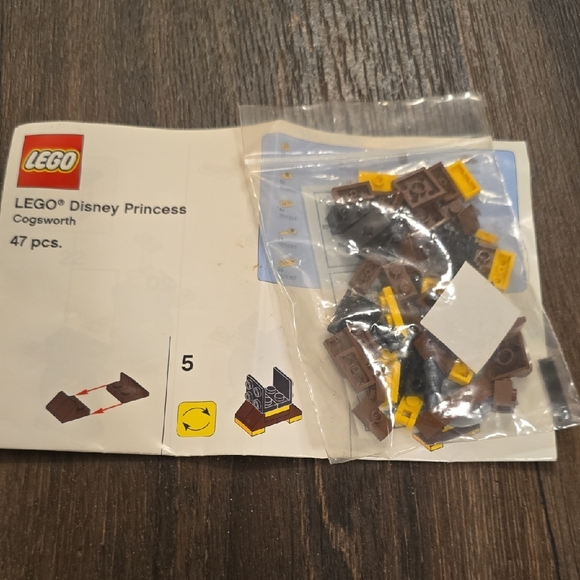 LEGO Disney Princess Cogsworth Beauty and the Beast Rare - Picture 1 of 2